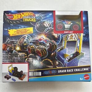 NWT Hot Wheels Monster Trucks Smash Race Challenge